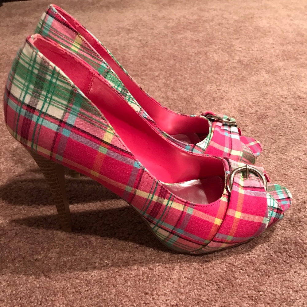 Brand NEW plaid heels